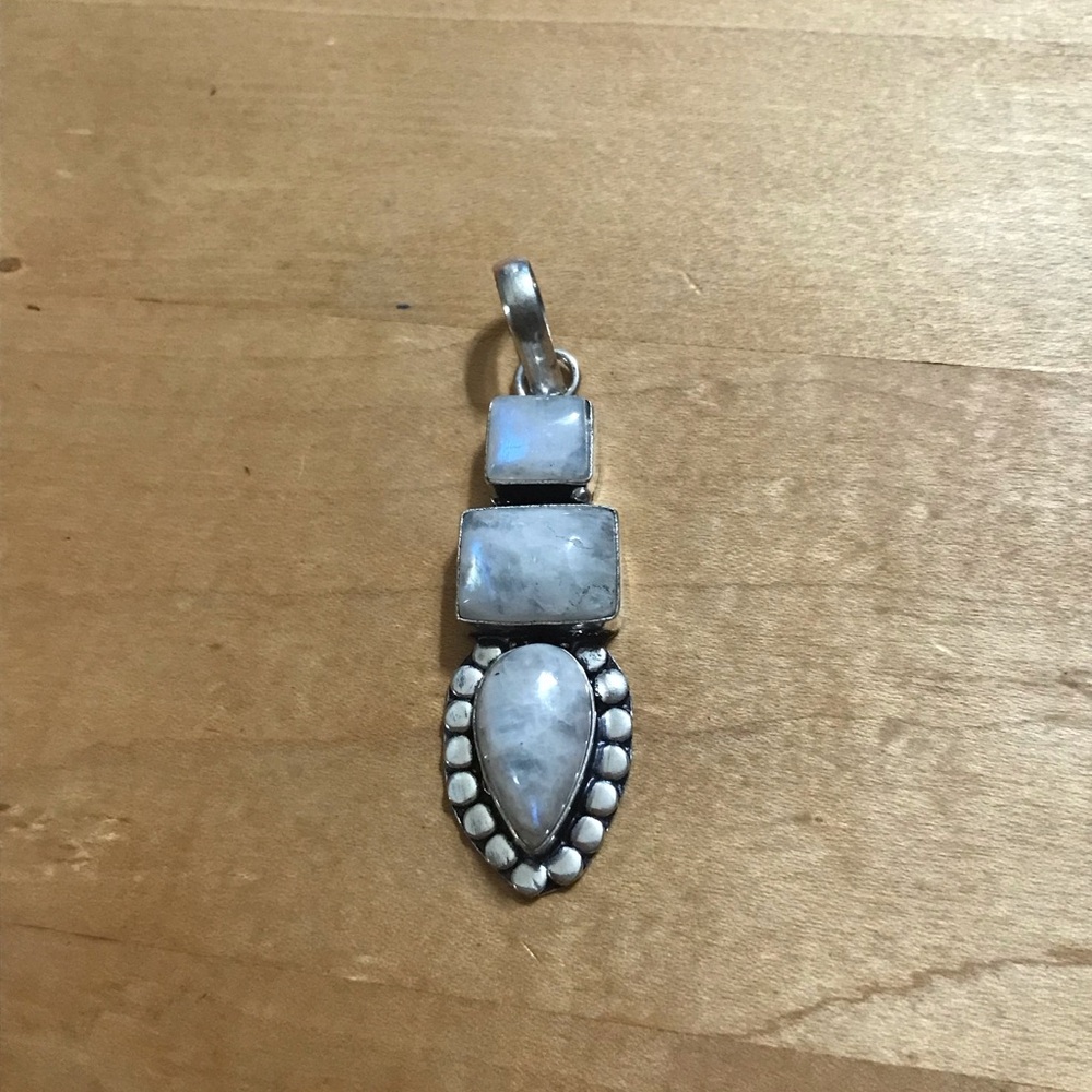 Dainty, Flashy Moonstone Pendant Necklace - 925 Plated/Stamped